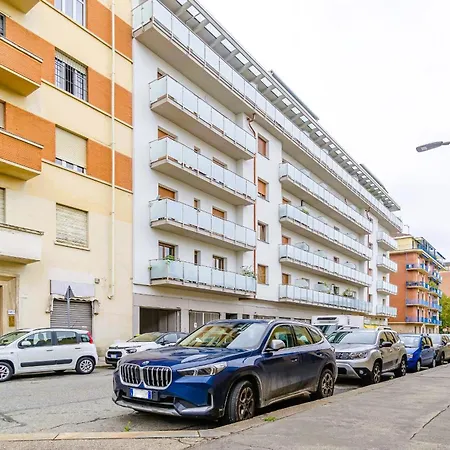 Guesthost - Mm Carducci Comfy With Terrace Apartamento Turín