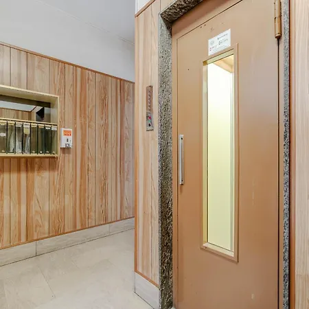 Apartman Guesthost - Mm Carducci Comfy With Terrace *